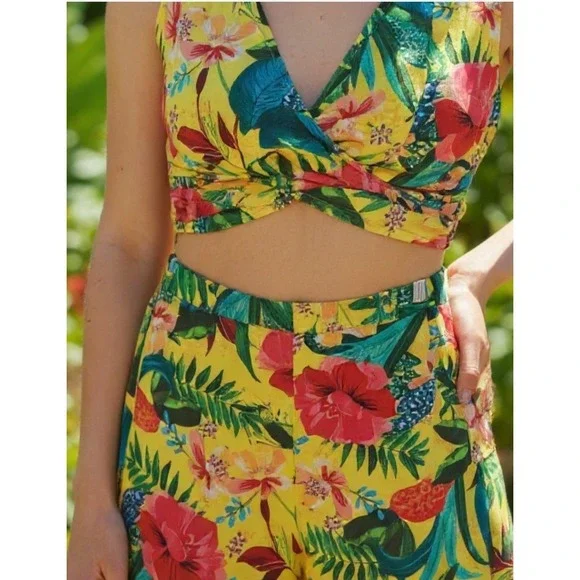 Floral Wide Leg Jumpsuit - Picture 2 of 13